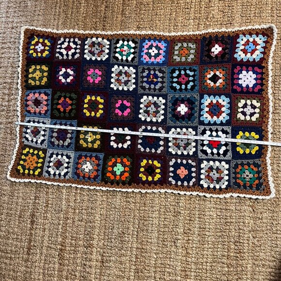 (HD) Crochet Granny Square Afghan Lap Throw - Picture 6 of 7
